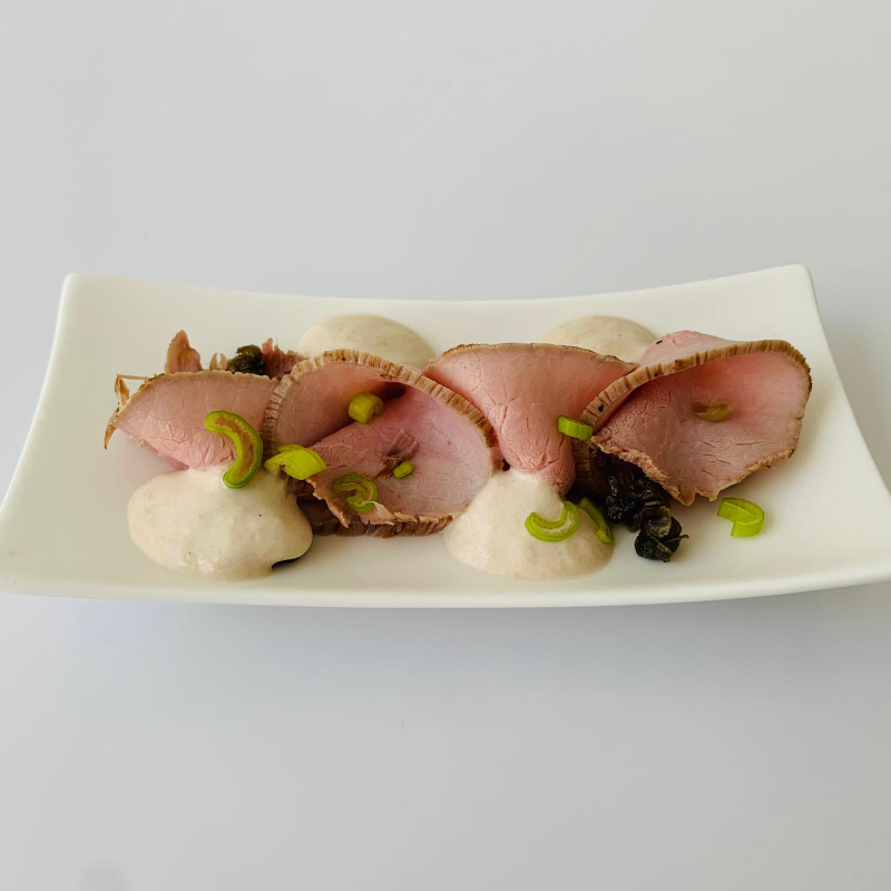 Tacchino Tonnato ( Trutenfleisch ) mit Kapernäpfel Main Image